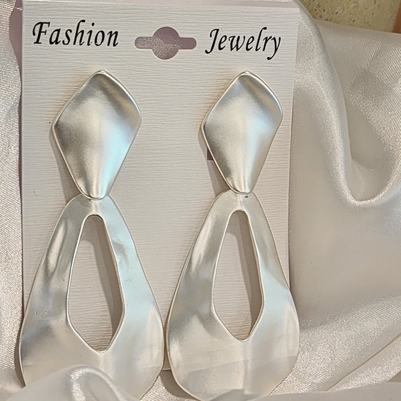 Fashion Jewelry Jewelry - Fashion Jewelry Women's Silver-tone Teardrop Shape Clip-on Drop Earrings